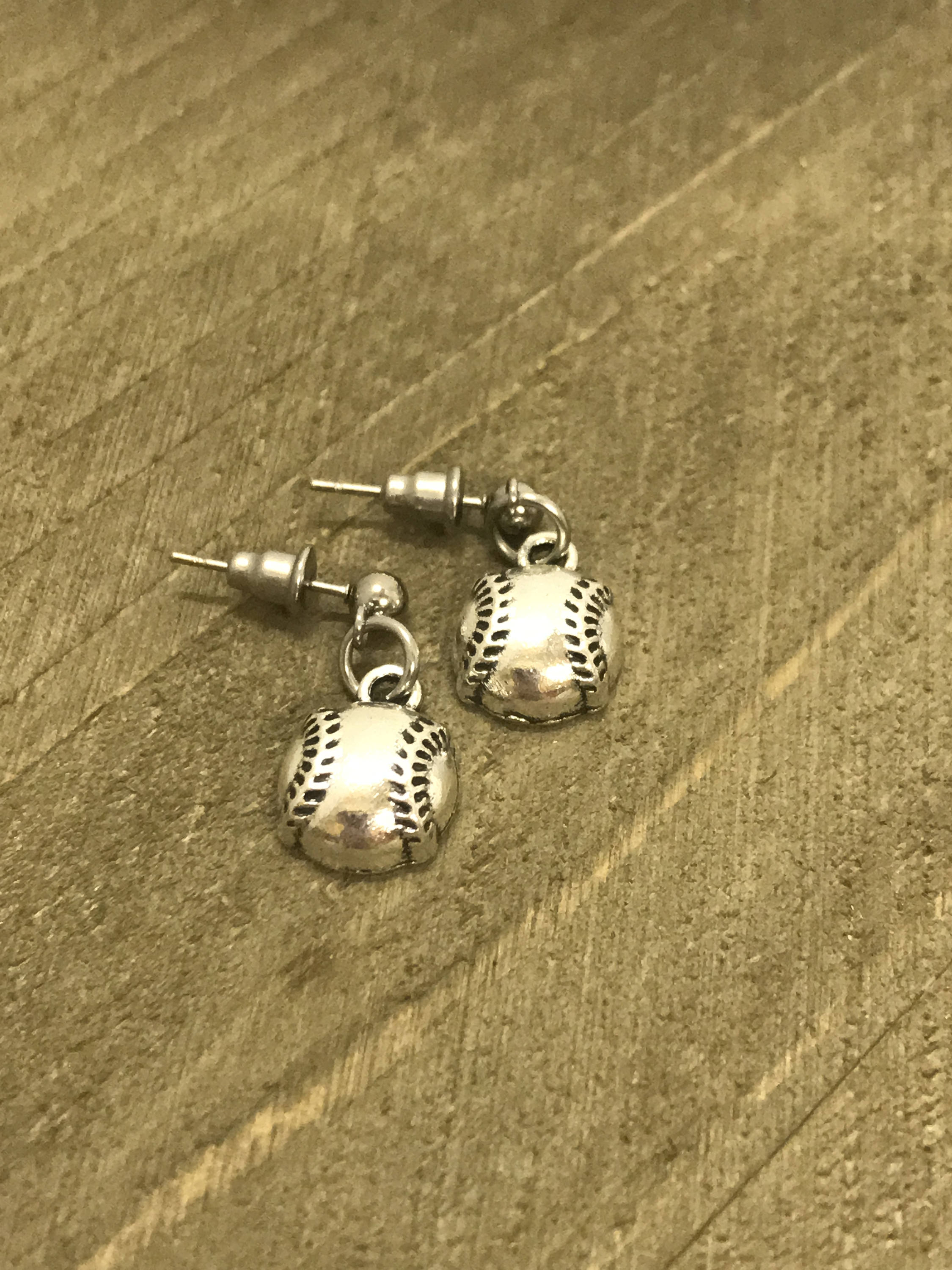 Baseball Gifts, Baseball Earrings, Baseball Mom Gifts, I Love Baseball Earrings, Baseball Fan Jewelry Gifts, Baseball Girlfriend Gifts